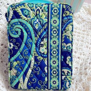 VeraBradley iPad/Tablet Paisley Quilted Case with L Zipper